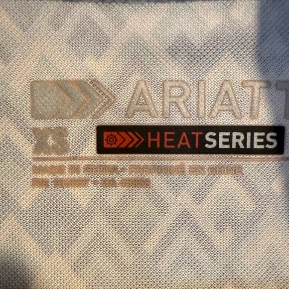 Ariat Ladies Sunstopper 2.0 1/4 Zip Baselayer Shirt Blue Geometric Design XS - Picture 6 of 12